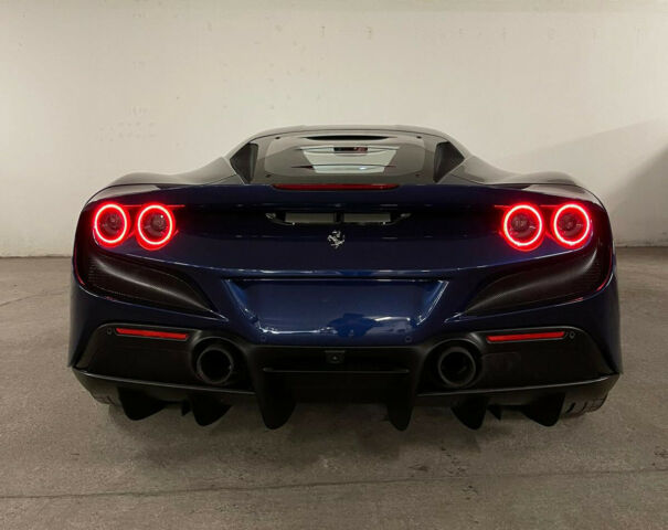 Ferrari F8 Tributo DCT Coupe Blu Tour de France MON 2021 (10136) (4.351.000,00 MAD)