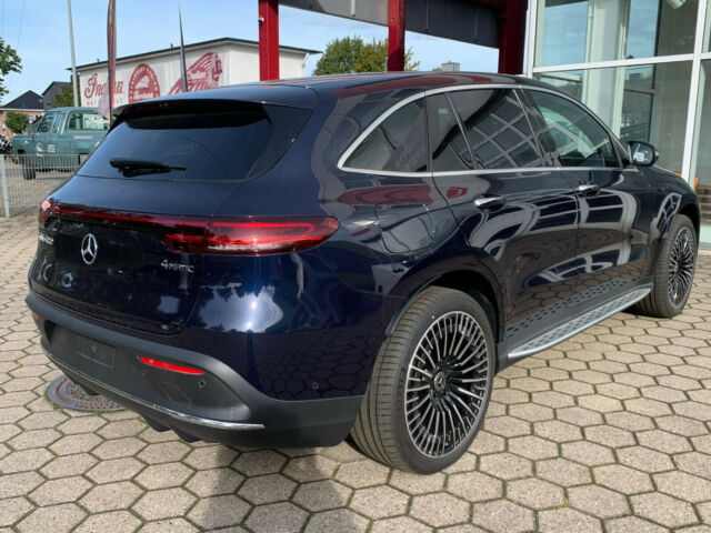 مرسيدس بنز EQC 400 MY 2021 4Matic AMG Line Panoramicroof 360 ° Keyl (10139) (1.387.000,00 MAD)