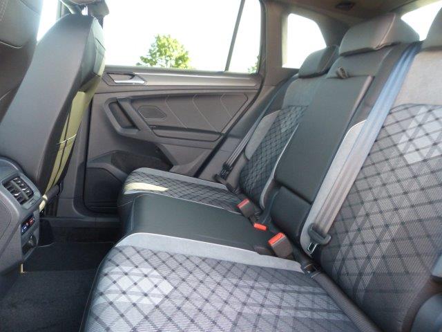 VW Tiguan TDI R Line MON 2021 Gris Dauphin Tissu Noir (10131) (698.000,00 MAD)