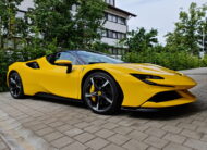 Ferrari SF90 Stradale Hybride Cuir Noir avec coutures et rayures jaunes 1.000CV, MON 2021 (10154) ( 9.059.000,00 MAD)