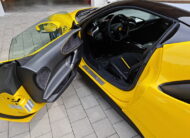 Ferrari SF90 Stradale Hybride Cuir Noir avec coutures et rayures jaunes 1.000CV, MON 2021 (10154) ( 9.059.000,00 MAD)