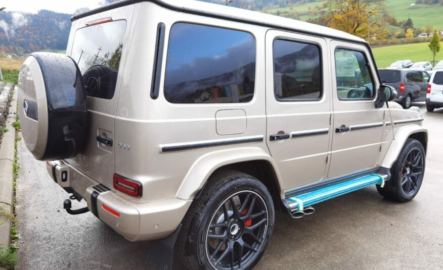 Mercedes Benz G 63 AMG Travertine beige- metallic finish (693) Nappa leather  seats, single-color bengal red (927) MY 2022 (10199) (4.157.000,00 MAD)