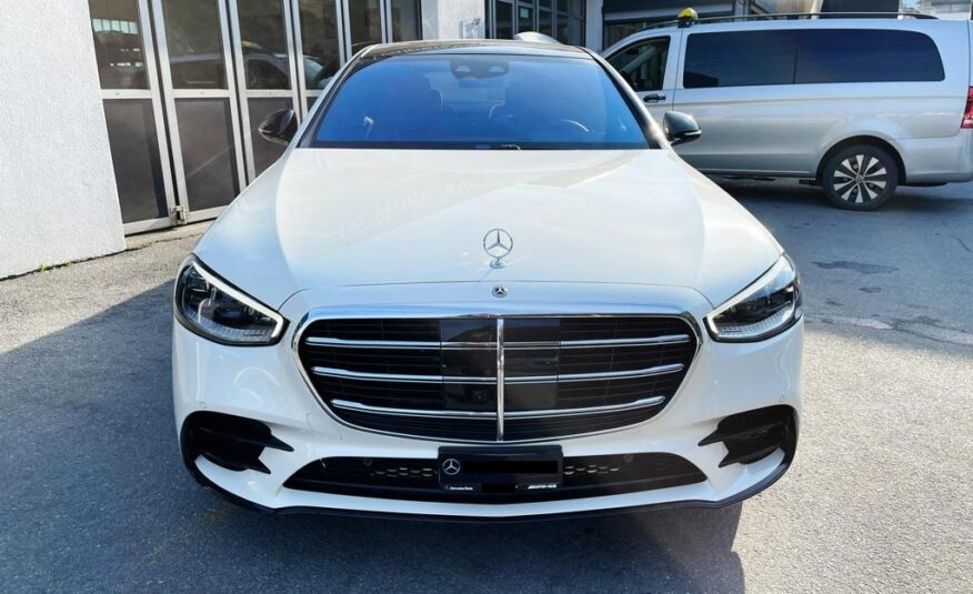 مرسيدس بنز S 500 AMG Line Polar White – جلد معدني حصري – أحمر (507) MY 2022 (10217) (2.523.000,00 MAD)