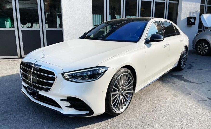 مرسيدس بنز S 500 AMG Line Polar White – جلد معدني حصري – أحمر (507) MY 2022 (10217) (2.523.000,00 MAD)