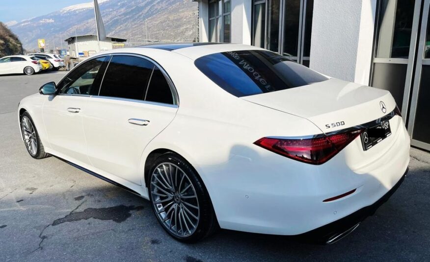 مرسيدس بنز S 500 AMG Line Polar White – جلد معدني حصري – أحمر (507) MY 2022 (10217) (2.523.000,00 MAD)