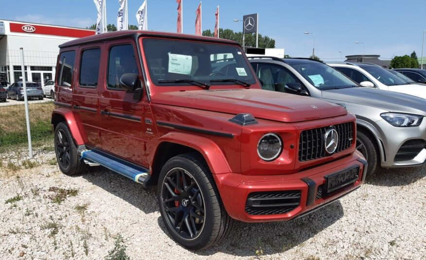 مرسيدس بنز G 63 AMG 4×4 صفير أحمر جلد كامل أحمر أسود MY 2022 (10219) (4.068.000,00 MAD)