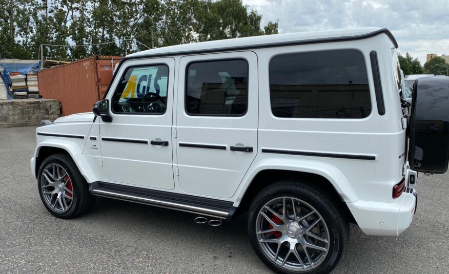 Mercedes Benz G 63 AMG Polar White – تشطيب قياسي (149) جلد Nappa شبه أحمر (807) MY 2022 (10208) (4.157.000,00 MAD)