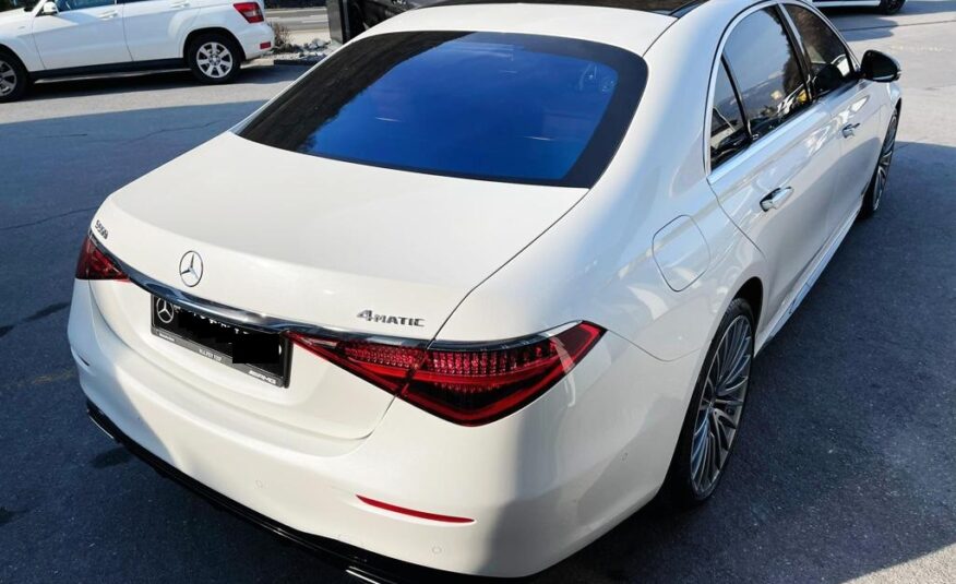 مرسيدس بنز S 500 AMG Line Polar White – جلد معدني حصري – أحمر (507) MY 2022 (10217) (2.523.000,00 MAD)