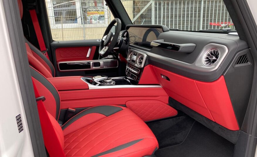 Mercedes Benz G 63 AMG Polar white – standard finish (149) Nappa leather semianiline red (807) MY 2022 (10208) (4.157.000,00 MAD)