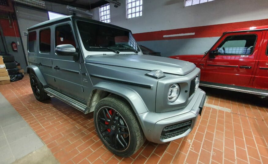 Mercedes Benz G 63 Cuir Iridium Argent Classique Rouge Noir MON 2022 (10191) (4.139.000,00 MAD)