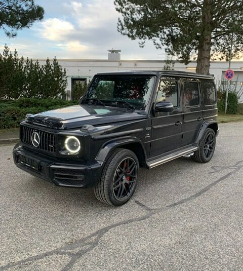 Mercedes Benz G63 AMG 4×4  Obsidian black metallic – finish (197)  Full leather black – red MY 2022  (10166)  (4.175.000,00 MAD)