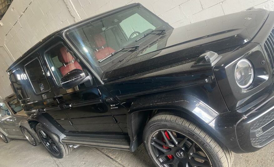 مرسيدس بنز G63 Obsidian black سبج أسود ميتاليك (197) جلد نابا Mf. المقاعد ، لون واحد أحمر بنغالي (927) MY 2022 (10170) (4.157.000,00 MAD)